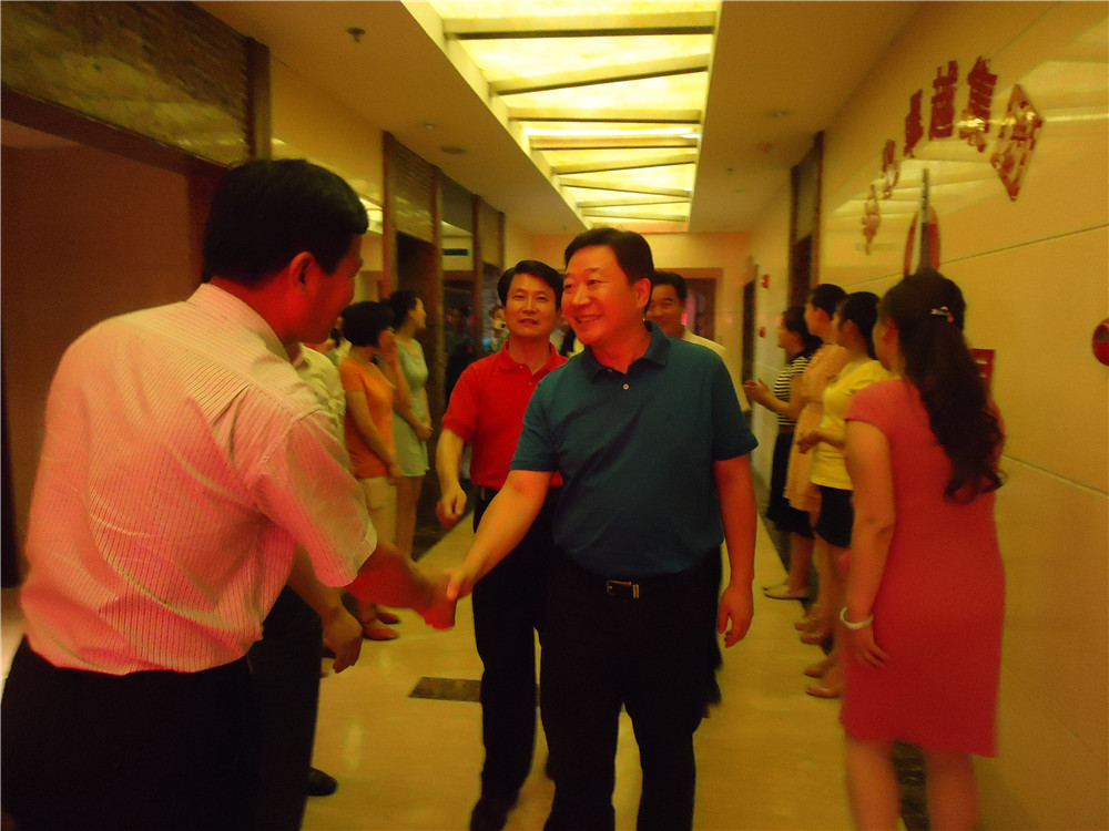 13����ɶ��³���ͬʮ������ί��������Ӳ�����ϸ���ֲ����������ܲ�